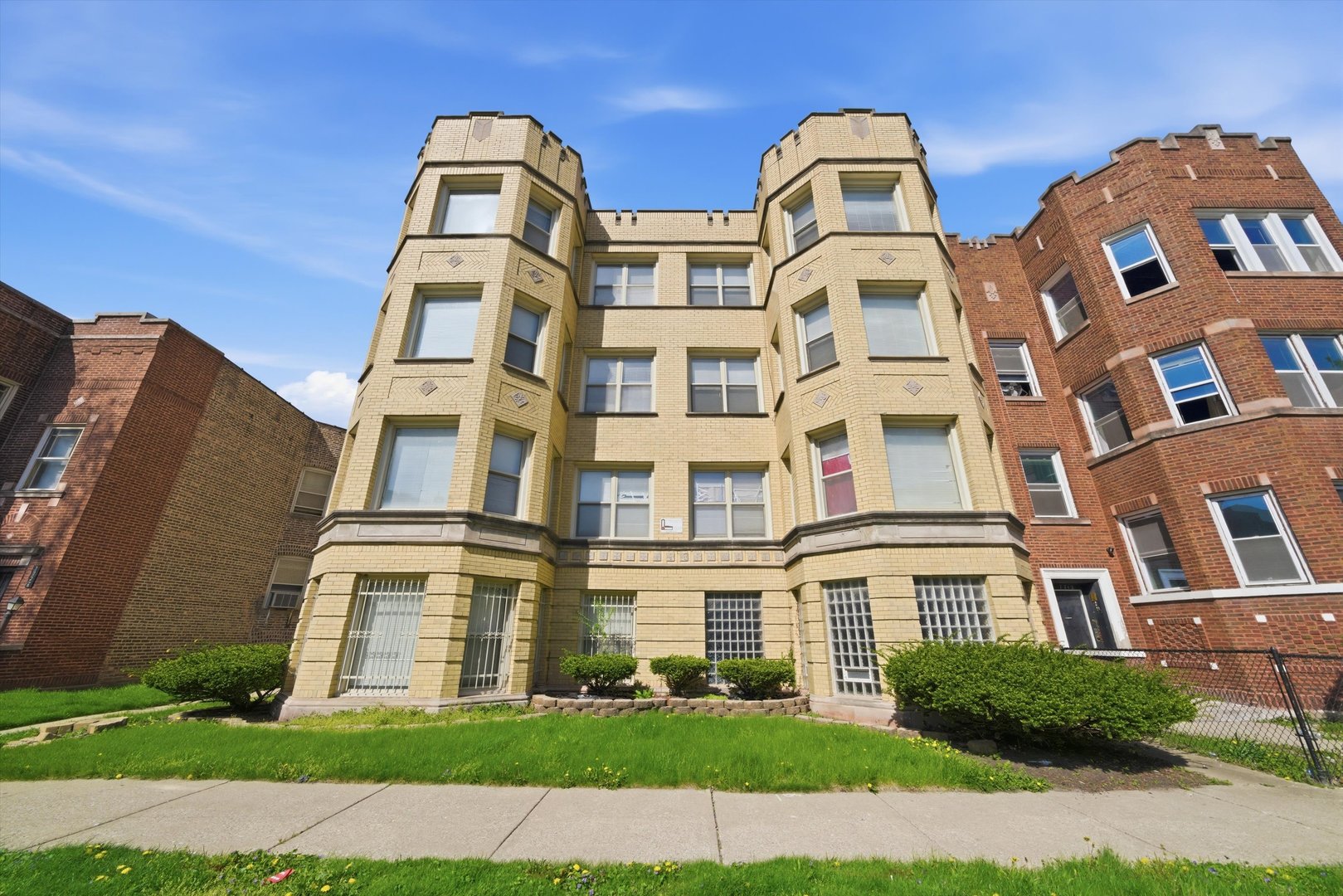 7716-18 S East End Avenue