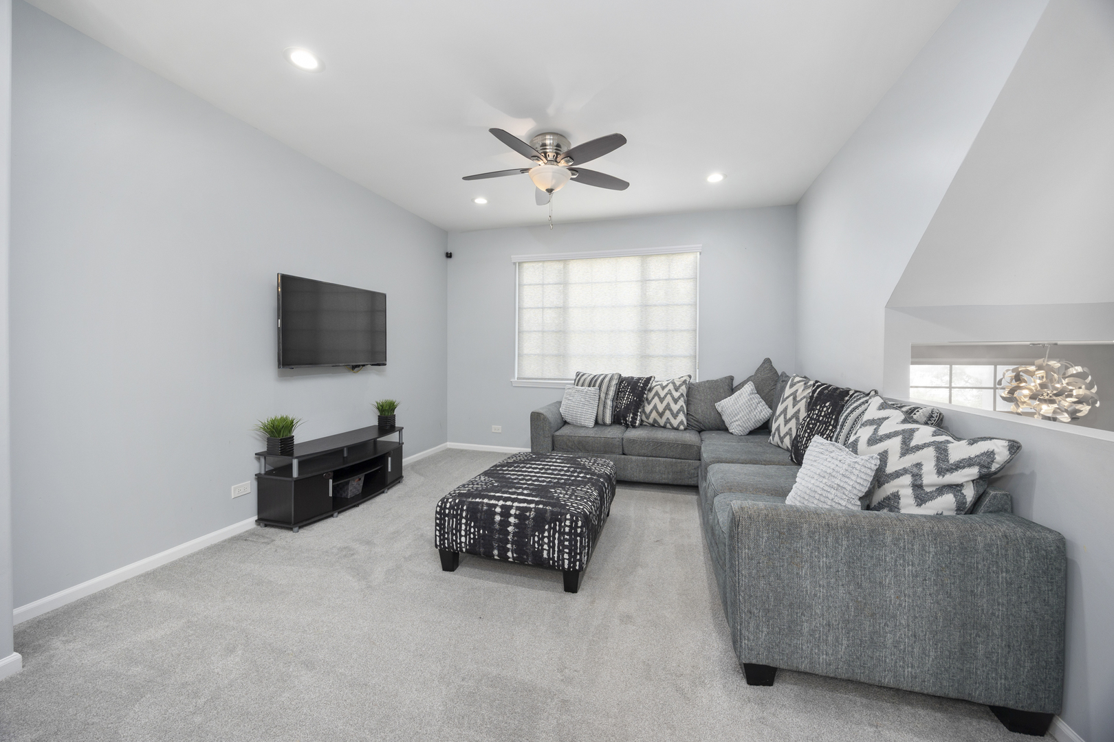 9411 N harrison Street