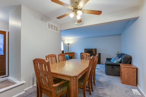 Tiny photo for 7315 Winthrop Way #6, Downers Grove, IL 60516 (MLS # 12502372)