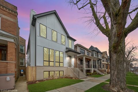 Tiny photo for 3920 N Bell Avenue, Chicago, IL 60618 (MLS # 12611612)