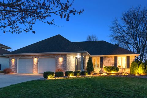 Photo of 8239 W 138th Street, Orland Park, IL 60462 (MLS # 12604652)