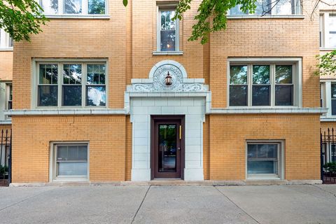 Photo of 2137 N KEDZIE Boulevard #G, Chicago, IL 60647 (MLS # 12463796)