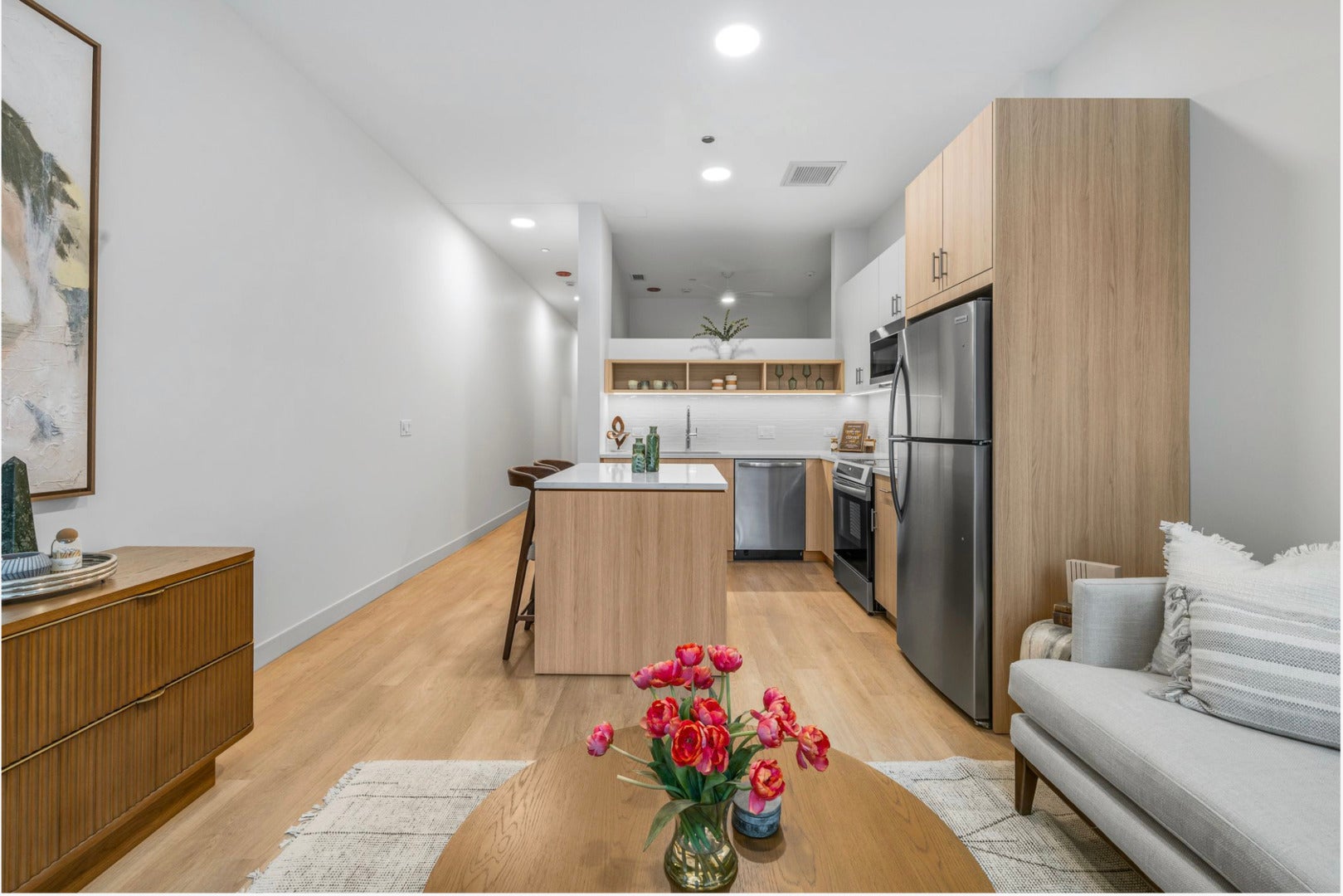 111 W Illinois Street 1013