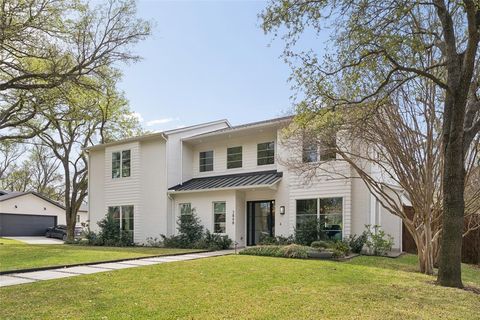 Photo of 3848 Echo Brook Lane, Dallas, TX 75229 (MLS # 12664151)