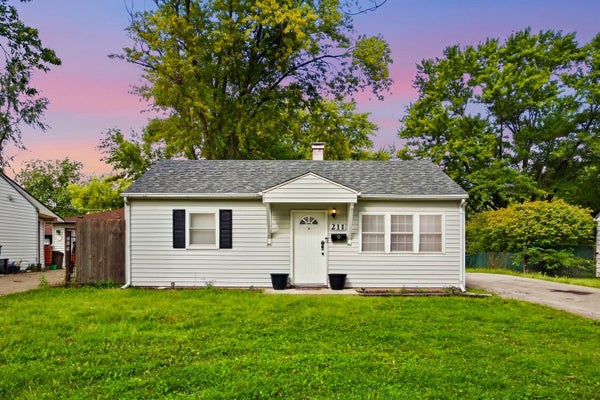 211 S HAMMES AVE, JOLIET, IL 60436 - Image d4a3d74e16933febb0a01be8bc533dab/2167928487