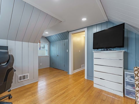 Tiny photo for 301 W Lonnquist Boulevard, Mount Prospect, IL 60056 (MLS # 12761376)