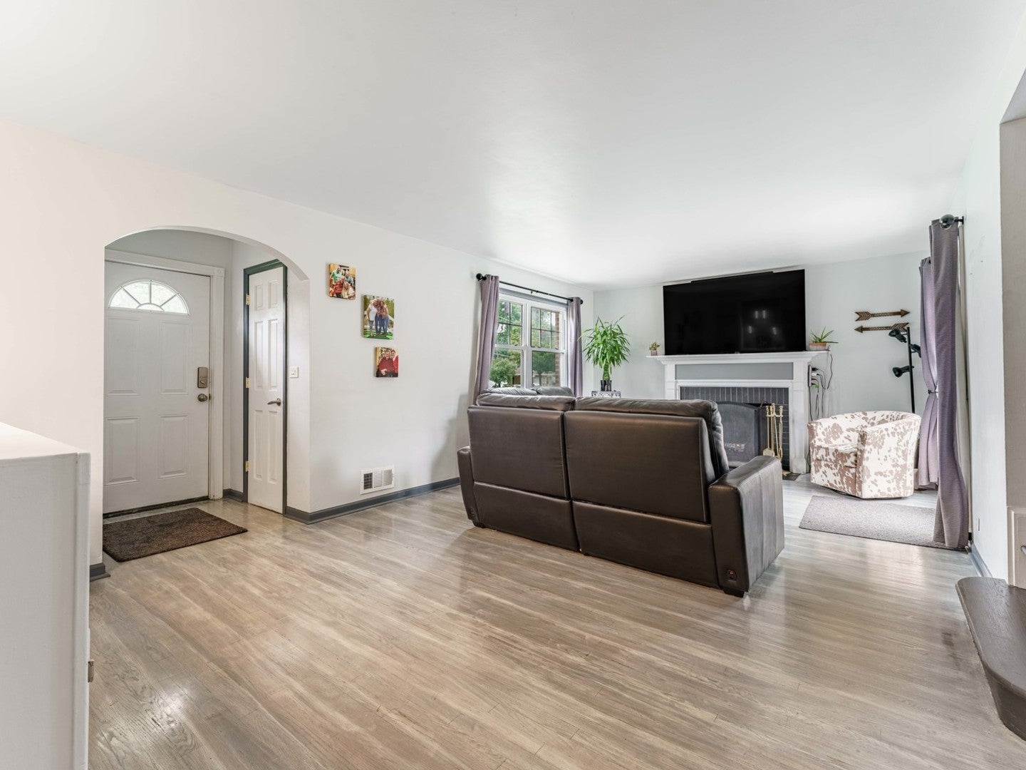 301 W Lonnquist Boulevard