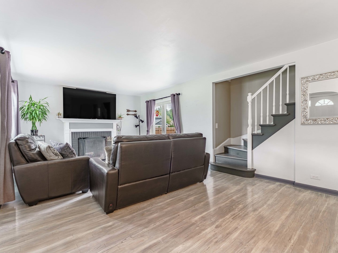 301 W Lonnquist Boulevard