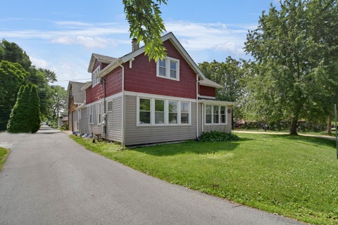 Tiny photo for 12851 Clinton Street, Blue Island, IL 60406 (MLS # 12691126)