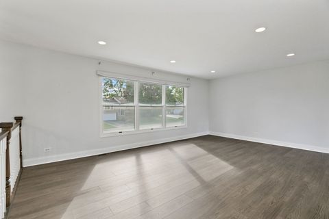 Tiny photo for 530 Ramblewood Court, Lake Zurich, IL 60047 (MLS # 12482698)