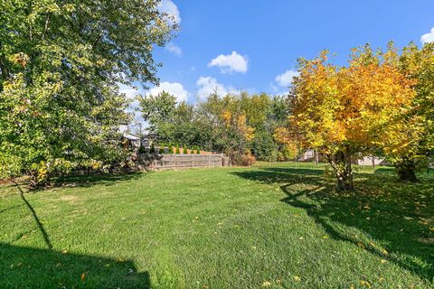 Tiny photo for 530 Ramblewood Court, Lake Zurich, IL 60047 (MLS # 12482698)