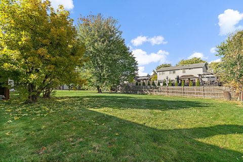 Tiny photo for 530 Ramblewood Court, Lake Zurich, IL 60047 (MLS # 12482698)