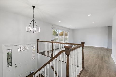 Tiny photo for 530 Ramblewood Court, Lake Zurich, IL 60047 (MLS # 12482698)