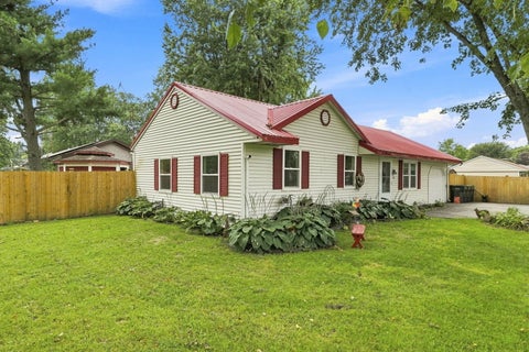 Photo of 911 W Eureka Street, Braidwood, IL 60408 (MLS # 12739609)