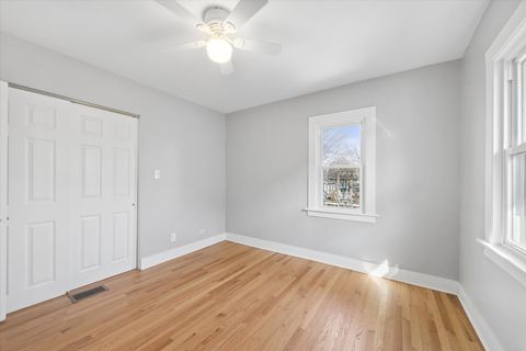 Tiny photo for 542 N Ridgeland Avenue, Oak Park, IL 60302 (MLS # 12601953)