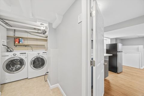 Tiny photo for 542 N Ridgeland Avenue, Oak Park, IL 60302 (MLS # 12601953)