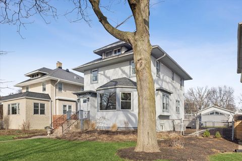 Tiny photo for 542 N Ridgeland Avenue, Oak Park, IL 60302 (MLS # 12601953)