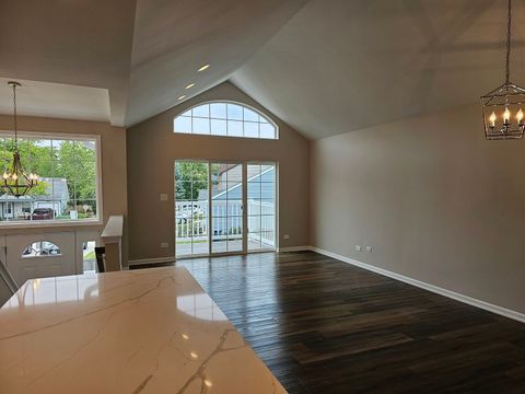 Tiny photo for 642 Ruby Road, Crystal Lake, IL 60014 (MLS # 12626004)