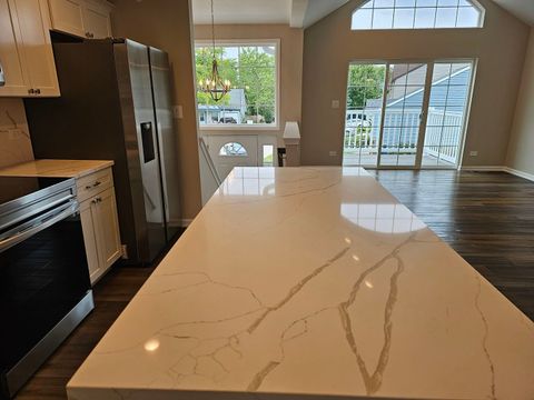 Tiny photo for 642 Ruby Road, Crystal Lake, IL 60014 (MLS # 12626004)