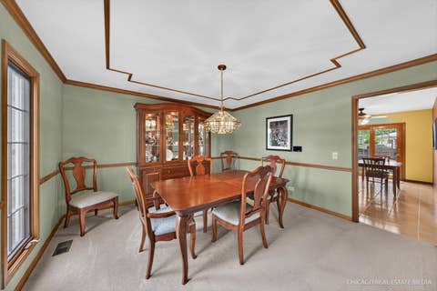 Tiny photo for 425 Brentwood Court, Roselle, IL 60172 (MLS # 12704487)