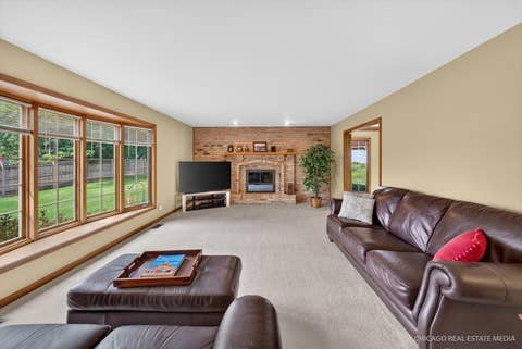Tiny photo for 425 Brentwood Court, Roselle, IL 60172 (MLS # 12704487)