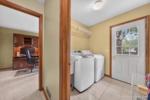 Tiny photo for 425 Brentwood Court, Roselle, IL 60172 (MLS # 12704487)