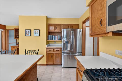 Tiny photo for 425 Brentwood Court, Roselle, IL 60172 (MLS # 12704487)
