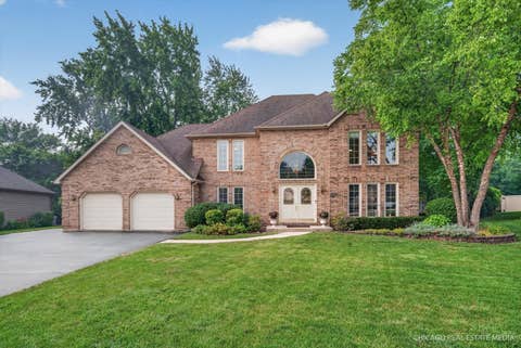 Photo of 425 Brentwood Court, Roselle, IL 60172 (MLS # 12704487)
