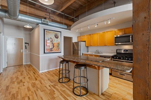 Tiny photo for 1632 S Indiana Avenue #403, Chicago, IL 60616 (MLS # 12489839)