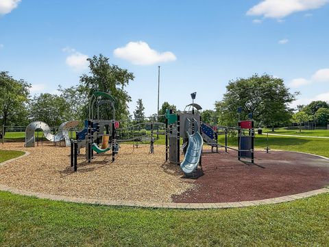 Tiny photo for 232 Long Hill Road, Gurnee, IL 60031 (MLS # 12449992)