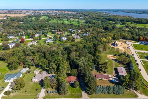 Photo of 18815 Wells Ferry Road, Bettendorf, IA 52722 (MLS # 12776946)