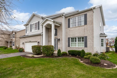 Tiny photo for 737 Oakwood Street, Minooka, IL 60447 (MLS # 12782158)