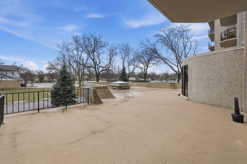 Tiny photo for 190 S Wood Dale Road #200, Wood Dale, IL 60191 (MLS # 12537288)