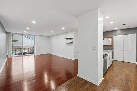 Tiny photo for 190 S Wood Dale Road #200, Wood Dale, IL 60191 (MLS # 12537288)