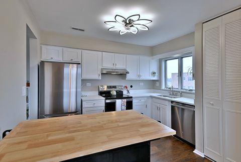 Tiny photo for 7912 W North Avenue #605W, Elmwood Park, IL 60707 (MLS # 12577188)