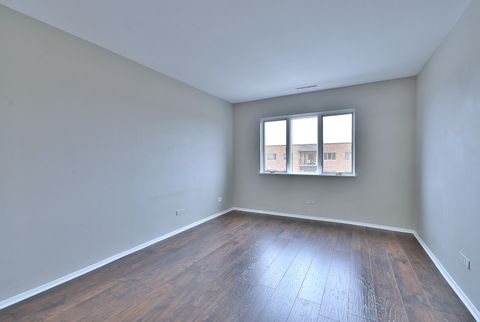 Tiny photo for 7912 W North Avenue #605W, Elmwood Park, IL 60707 (MLS # 12577188)
