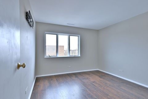 Tiny photo for 7912 W North Avenue #605W, Elmwood Park, IL 60707 (MLS # 12577188)