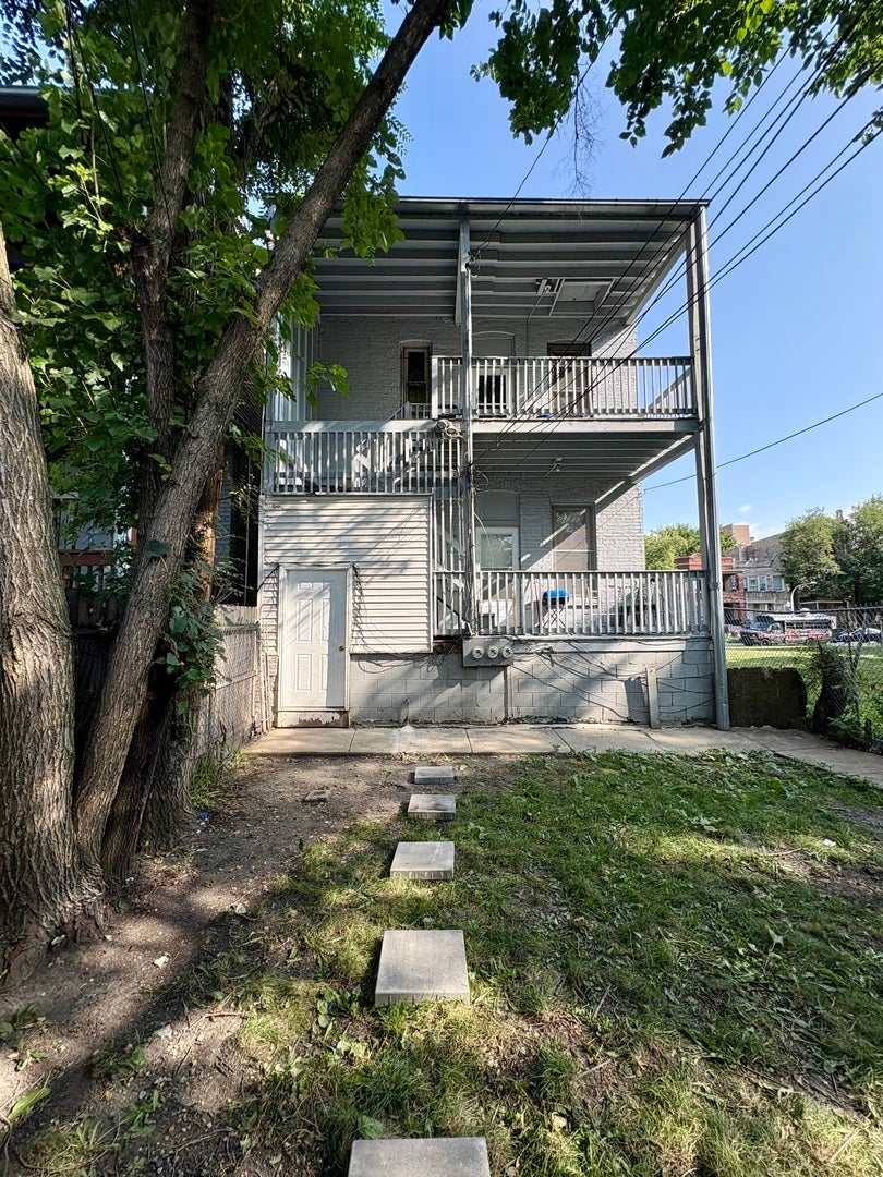 4051 W Monroe Street
