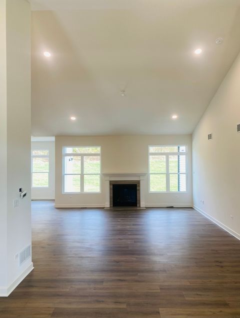 Tiny photo for 852 Timber Oak Lane, Yorkville, IL 60560 (MLS # 12475872)