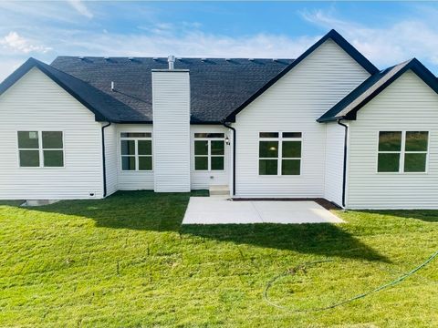 Tiny photo for 852 Timber Oak Lane, Yorkville, IL 60560 (MLS # 12475872)