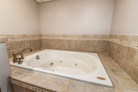 Tiny photo for 16578 N Oak Hill Lane, Mt Vernon, IL 62864 (MLS # 12582908)