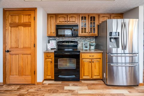 Tiny photo for 16578 N Oak Hill Lane, Mt Vernon, IL 62864 (MLS # 12582908)