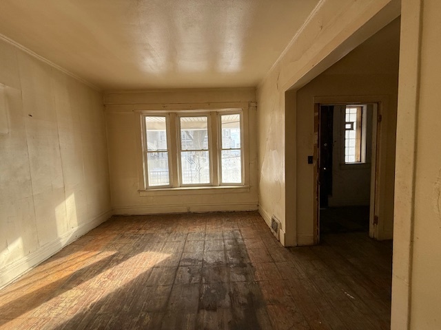 4346 W Gladys Avenue