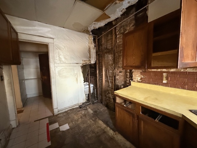 4346 W Gladys Avenue