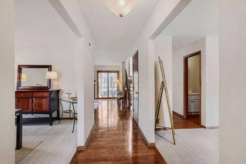 Tiny photo for 305 N Fiore Parkway, Vernon Hills, IL 60061 (MLS # 12617635)