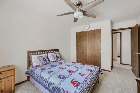 Tiny photo for 305 N Fiore Parkway, Vernon Hills, IL 60061 (MLS # 12617635)