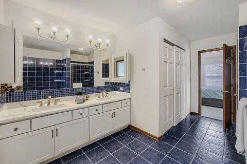 Tiny photo for 305 N Fiore Parkway, Vernon Hills, IL 60061 (MLS # 12617635)