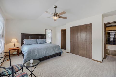 Tiny photo for 305 N Fiore Parkway, Vernon Hills, IL 60061 (MLS # 12617635)