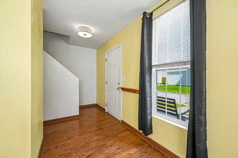 Tiny photo for 1572 Victoria Park Circle, Aurora, IL 60504 (MLS # 12664031)