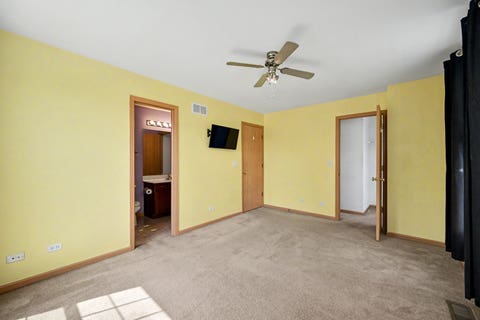 Tiny photo for 1572 Victoria Park Circle, Aurora, IL 60504 (MLS # 12664031)
